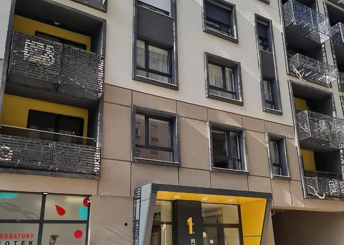 Exclusive & Modern *