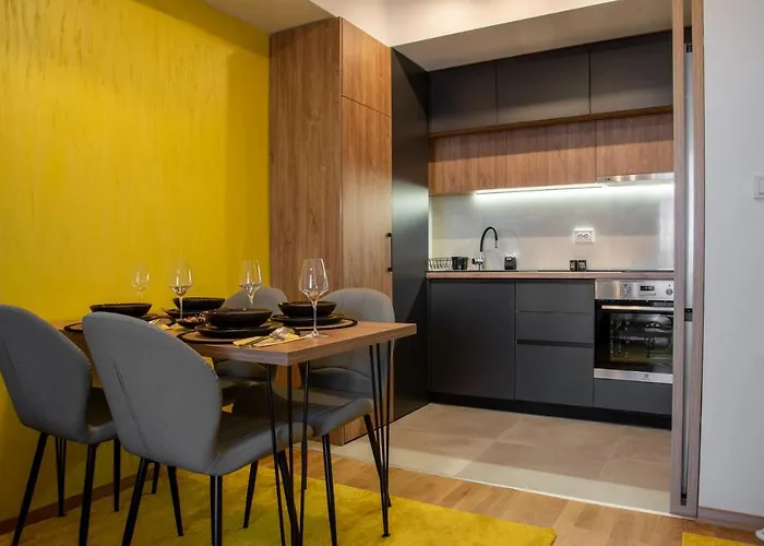 Exclusive & Modern Апартаменти *